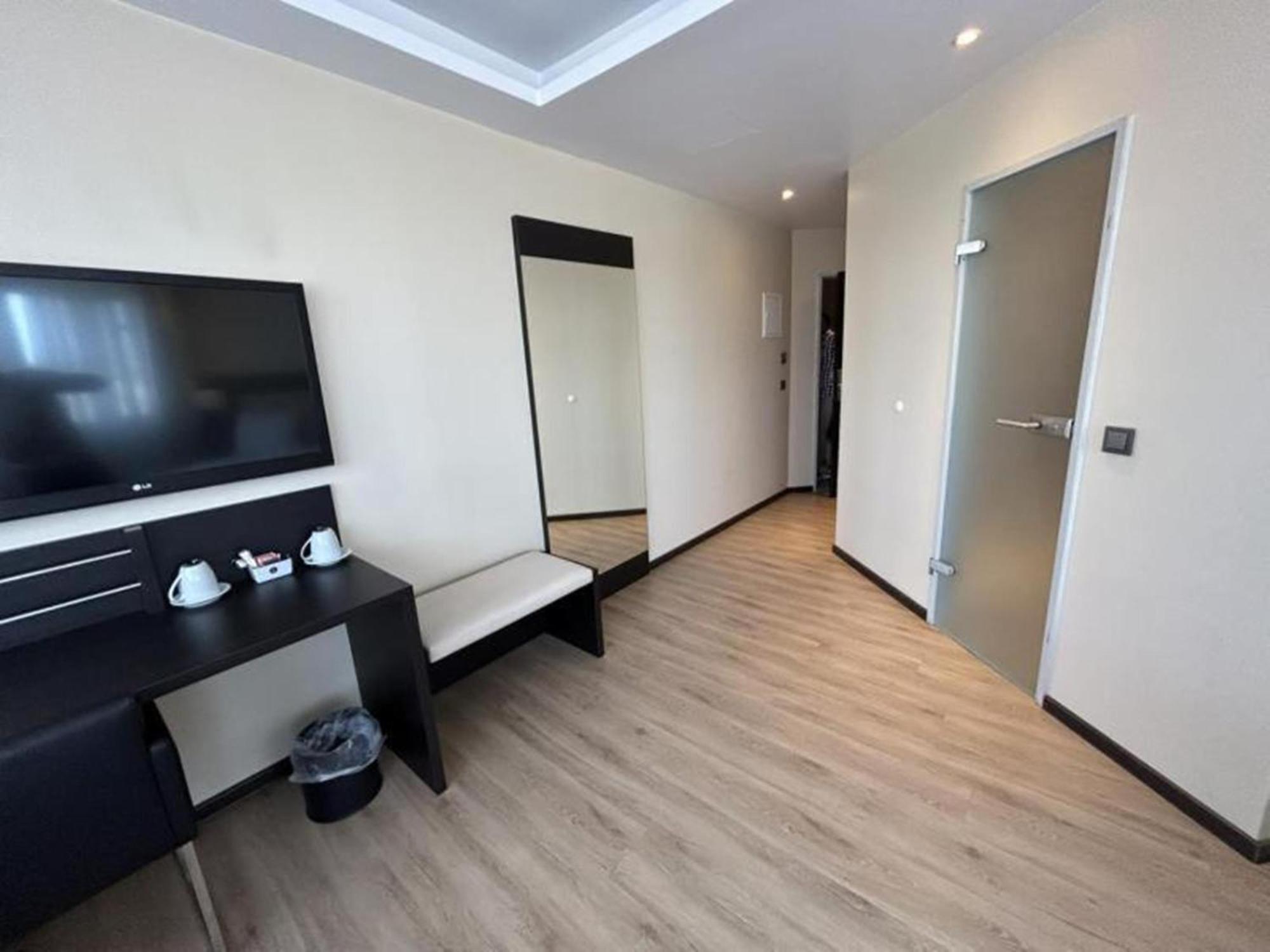 Zi Hotel Karlsruhe Eksteriør bilde