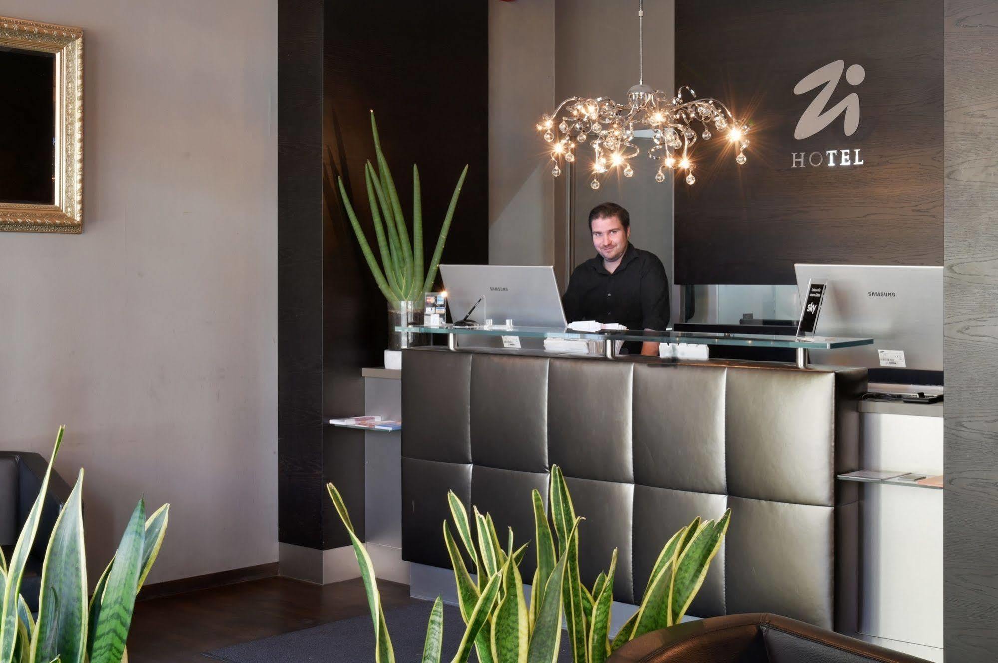 Zi Hotel Karlsruhe Eksteriør bilde